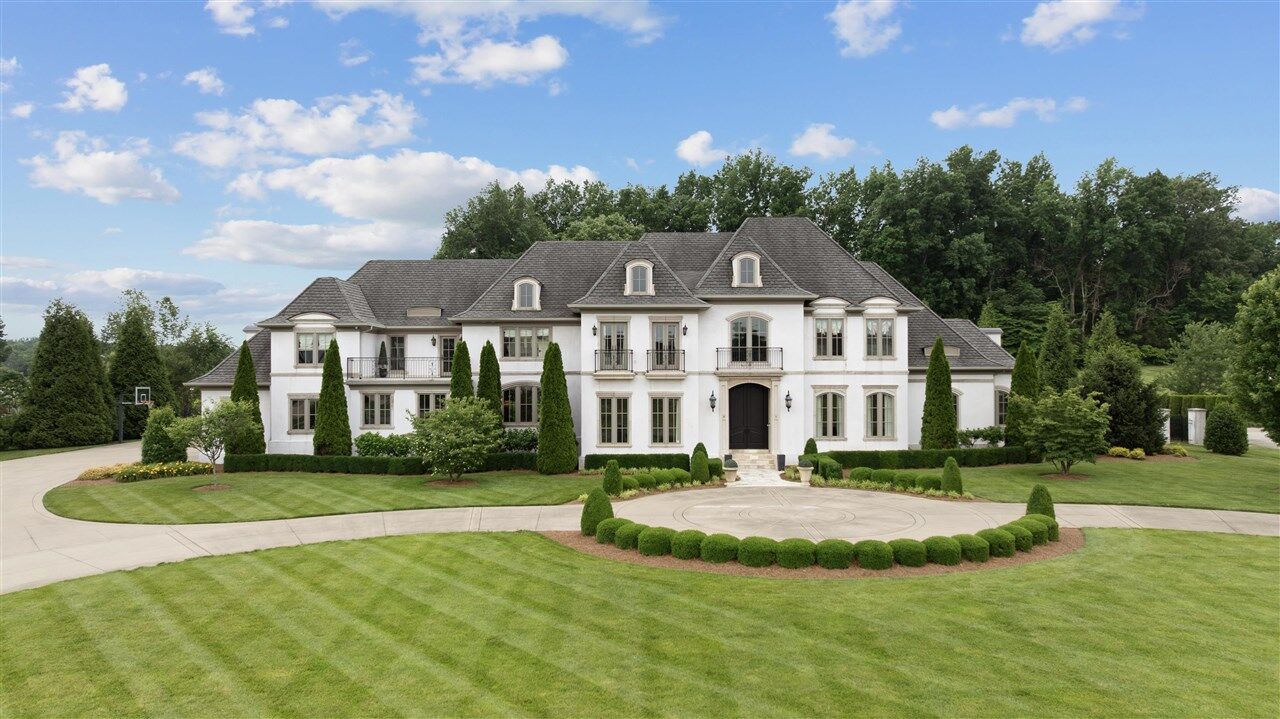 Property Photo:  317 Village Way  KY 42103 