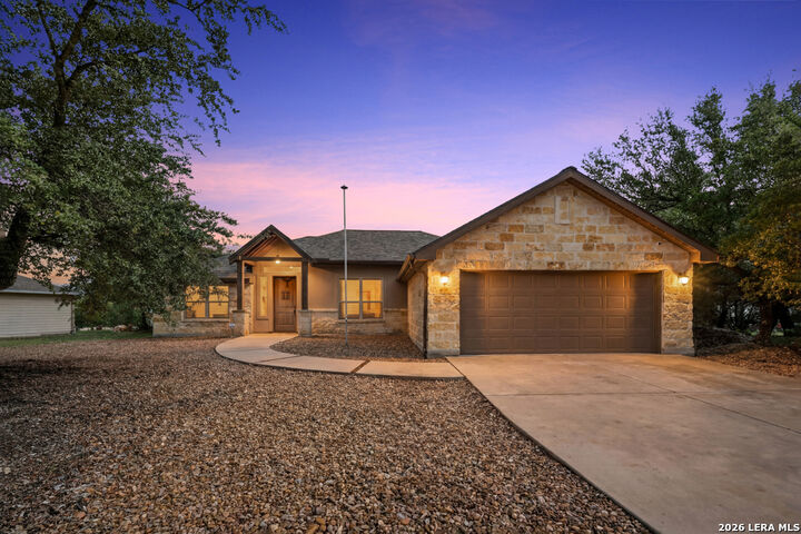 Property Photo: 1184 Summit Blf TX 78133