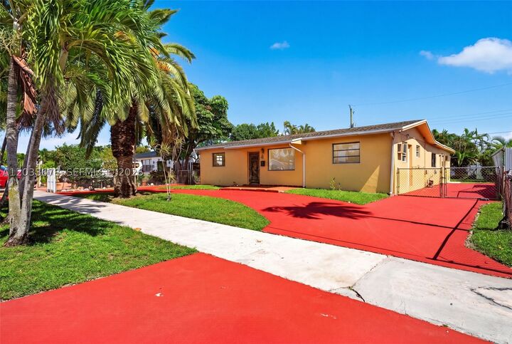 Property Photo:  20 E 52nd Pl  FL 33013 