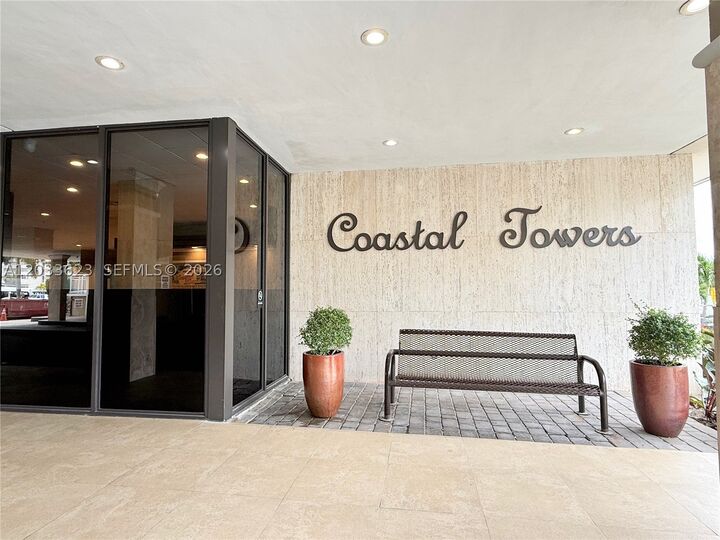 Property Photo:  400 Kings Point Dr 928  FL 33160 