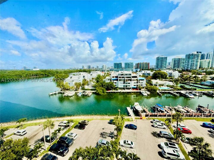 Property Photo:  400 Kings Point Dr 928  FL 33160 