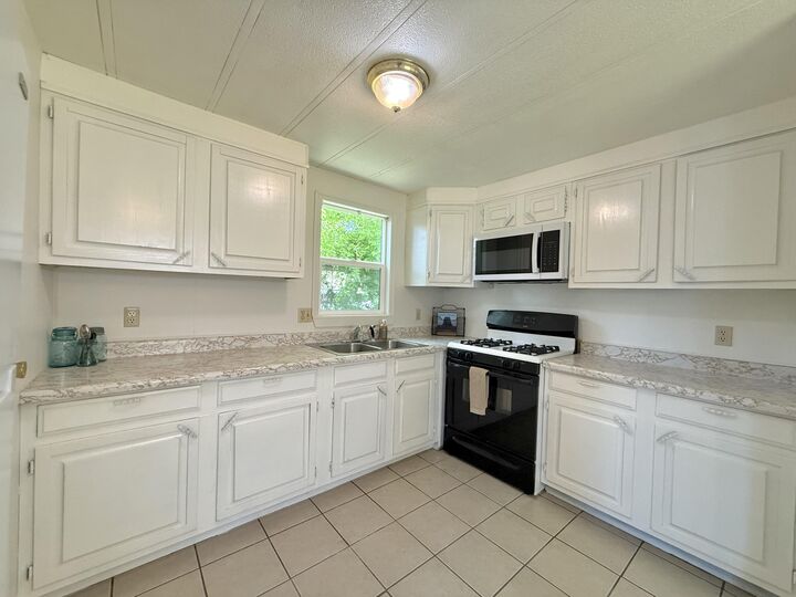 Property Photo: 706 Halbert Street WY 82839