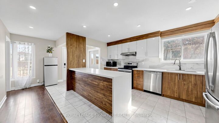 Property Photo: 15 Gainsborough Road ON L6S 1X2