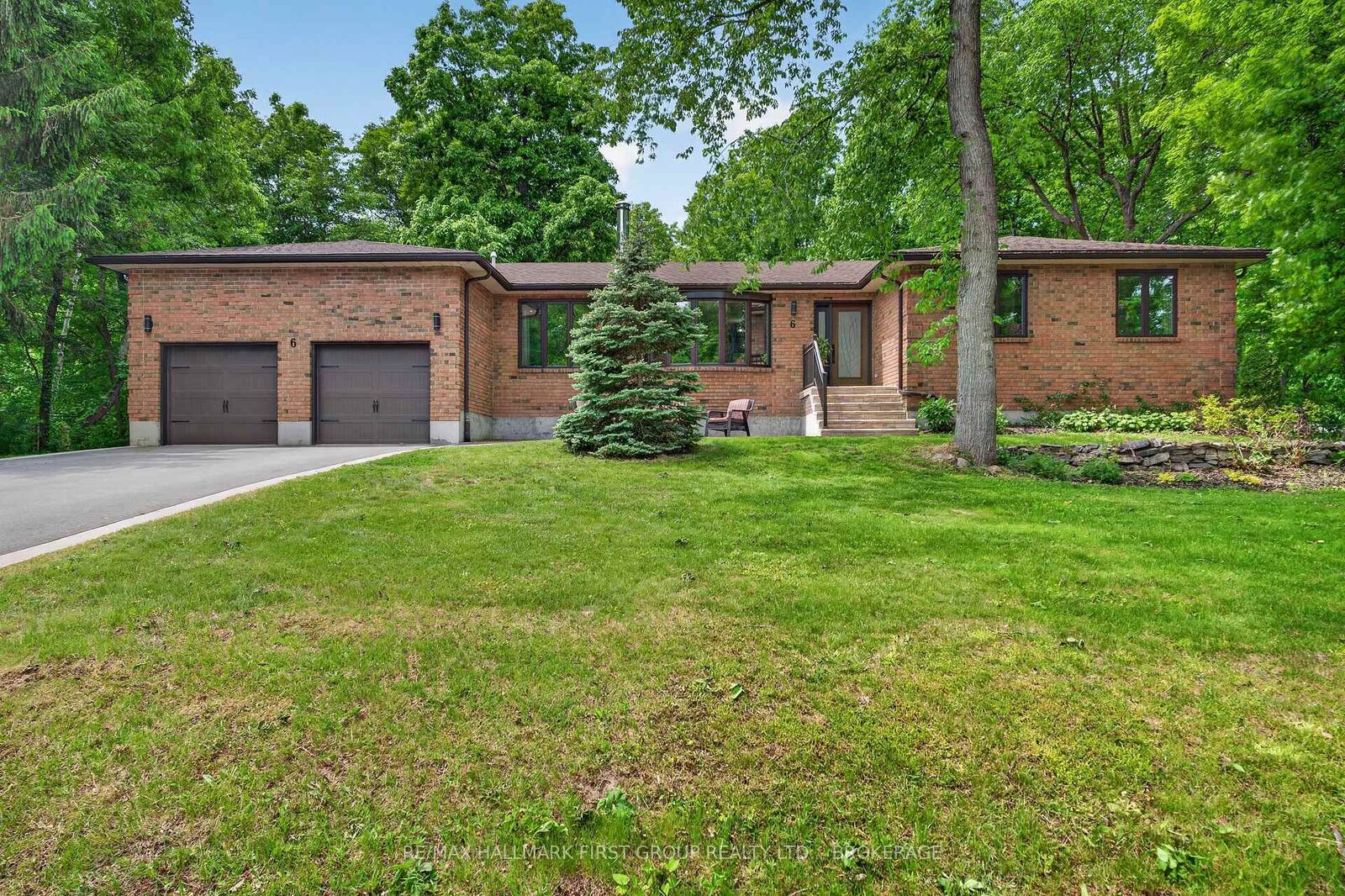 Property Photo: 6 Wilmot Street ON K7L 4V1