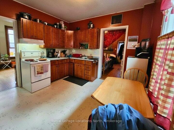 Property Photo: 1140 2nd Avenue W ON N4K 4N2