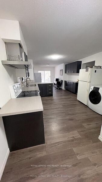 Property Photo: 6 Pearl Ann Drive ON L2T 3B3