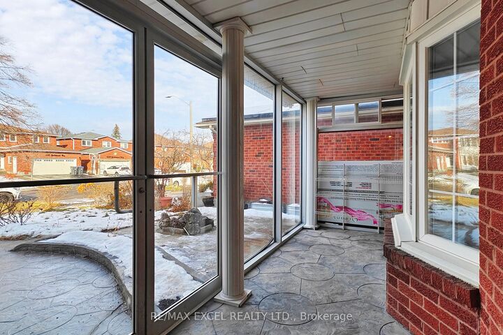 Property Photo: 4388 Guildwood Way ON L5R 2A4