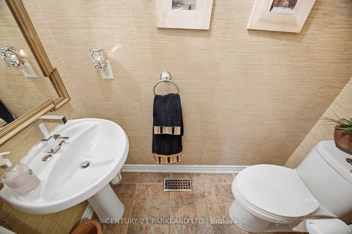 Property Photo: 148 Vellore Avenue ON L4H 2W4