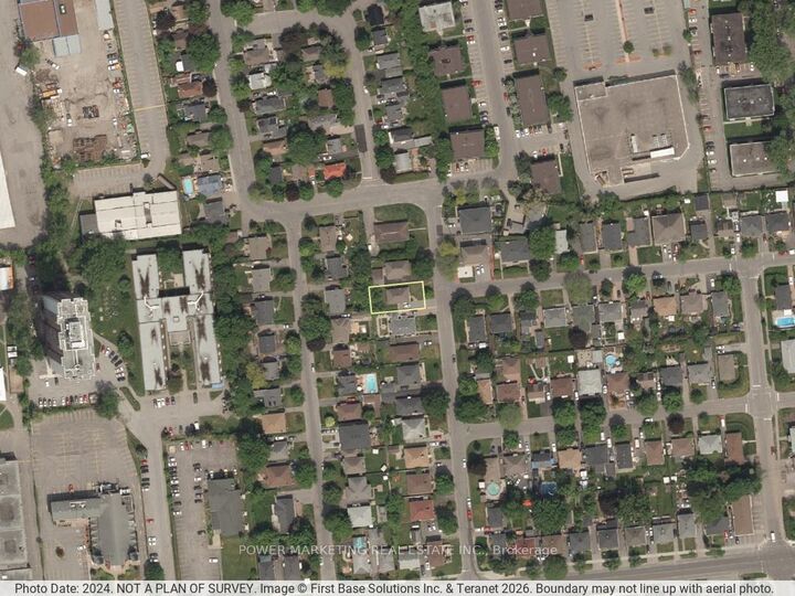 Property Photo: 944 Eve Street ON K1K 3R4