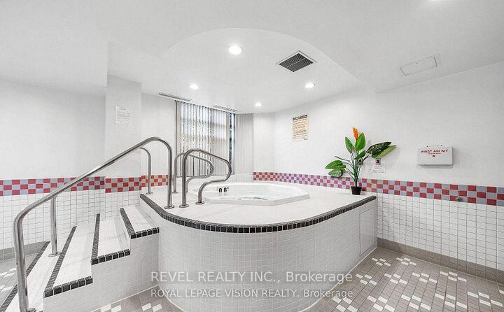 1700 Eglinton Avenue E 210 — photo 1