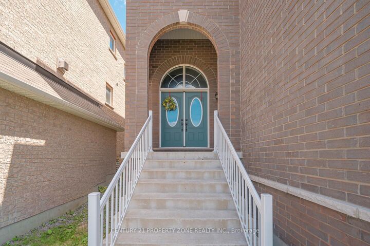 Property Photo: 192 Muirfield Drive ON L4N 6K7