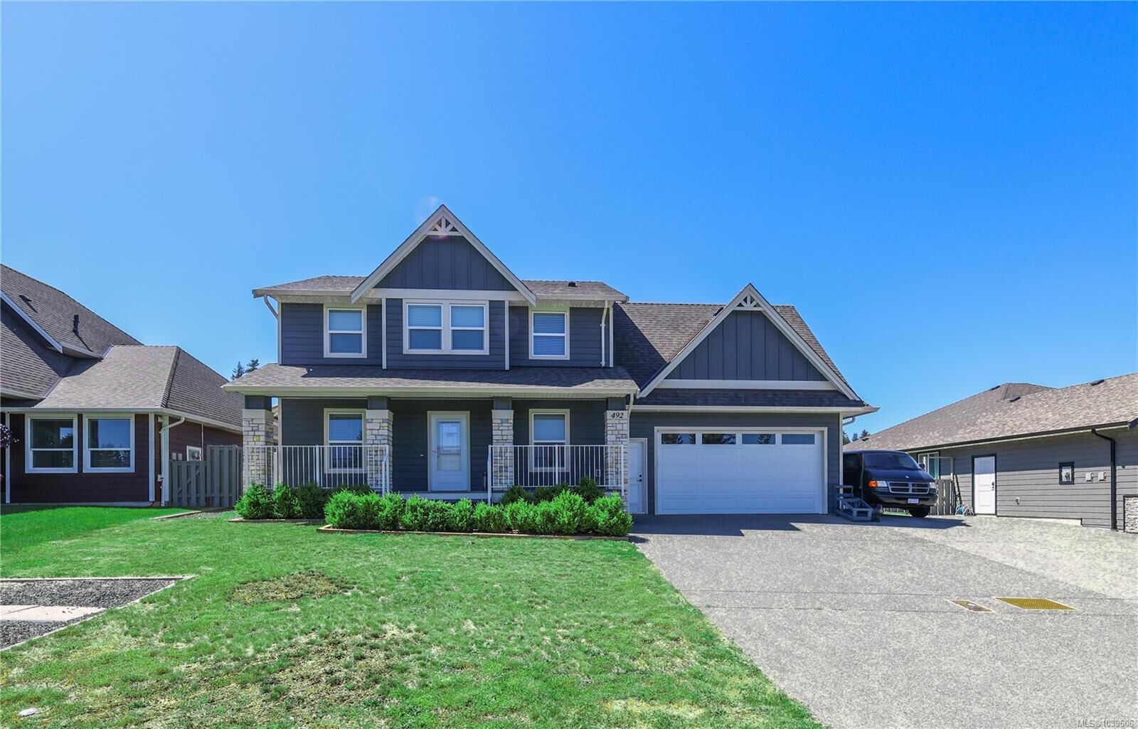 Property Photo: 492 Park Forest Dr BC V9W 0E3