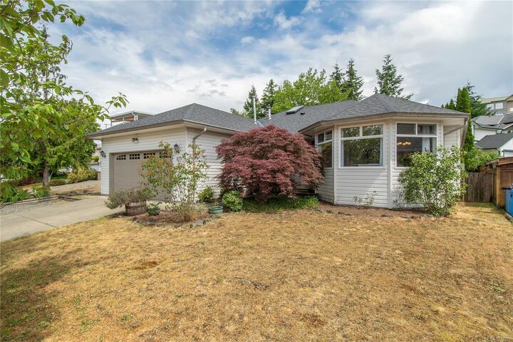 Property Photo:  315 Stratford Dr  BC V9W 8A1 