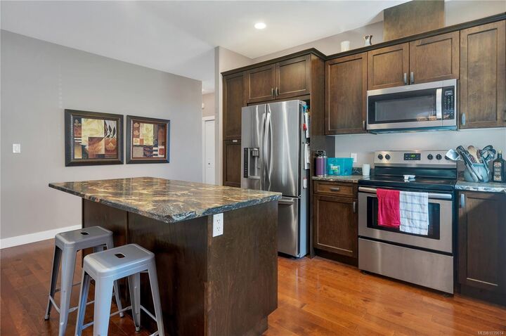 Property Photo: 1037 Cordero Cres BC V9H 0B8