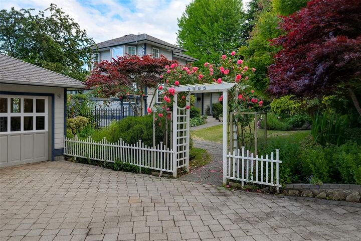 Property Photo: 4005 Locarno Lane BC V8N 3Z9