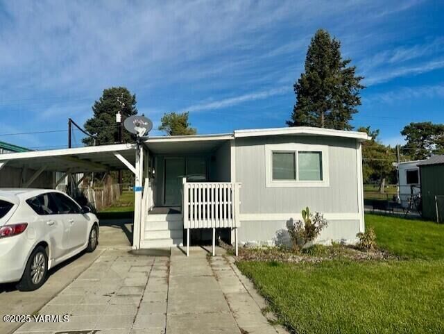 Property Photo: 451 Pence Rd WA 98908