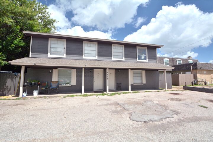 Property Photo: 4808 W Wind Trail 103 TX 78745