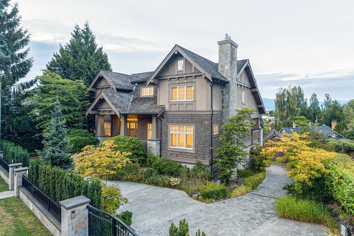 Property Photo: 1093 Wolfe Avenue BC V6H 1V9