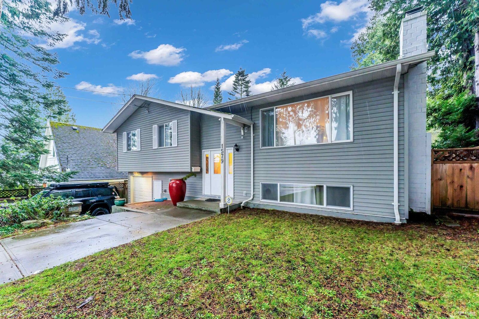 Property Photo: 1579 136 Street BC V4A 5H3