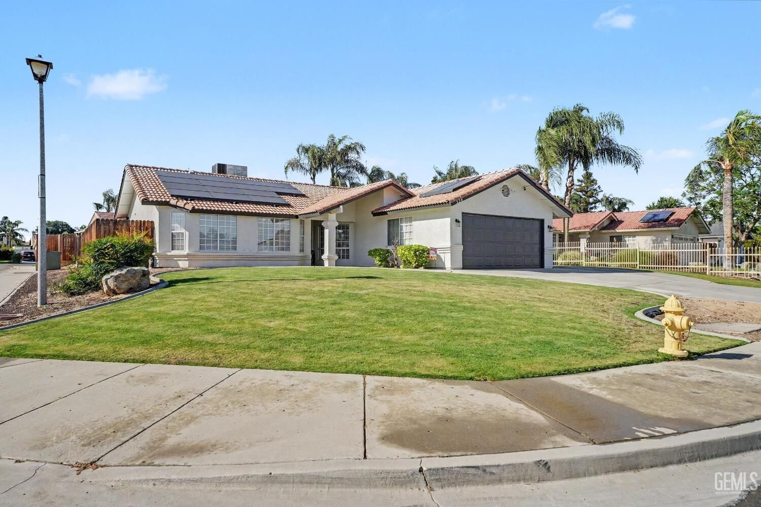 Property Photo: 524 Quail Rock Avenue CA 93308