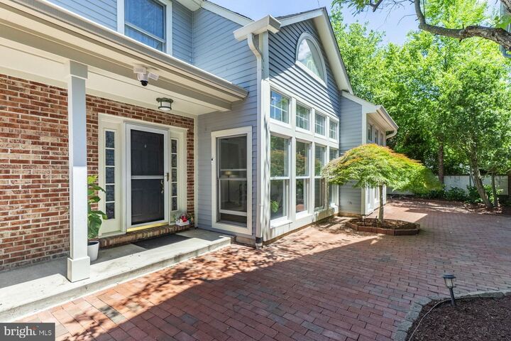 Property Photo:  30 Stonebridge La  NJ 08540 