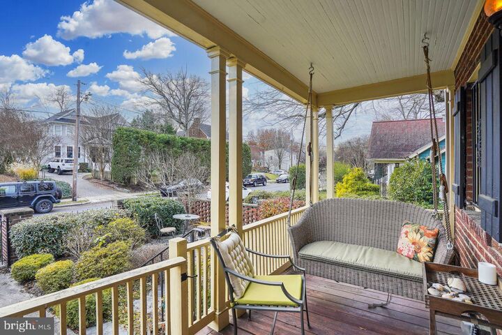 Property Photo:  216 E Nelson Avenue  VA 22301 