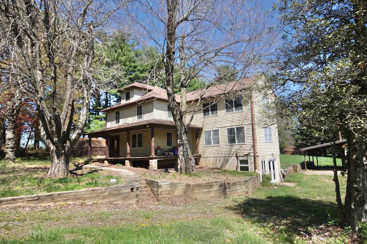 Property Photo: 12821 Prices Distillery Road MD 20871