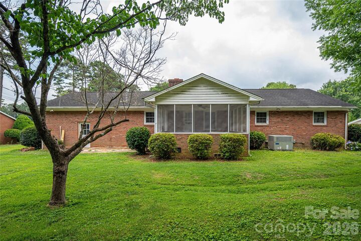 Property Photo: 225 Dogwood Drive NC 28120