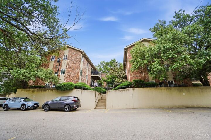 Property Photo:  3069 Alpine Terrace  OH 45208 