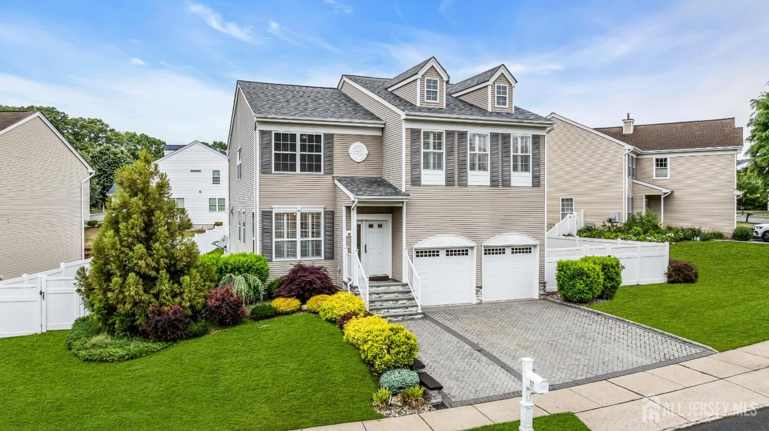 Property Photo:  37 Berkshire Way  NJ 08816 