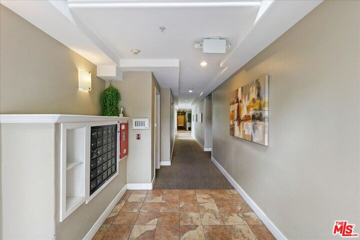 Property Photo: 11115 Acama St CA 91602