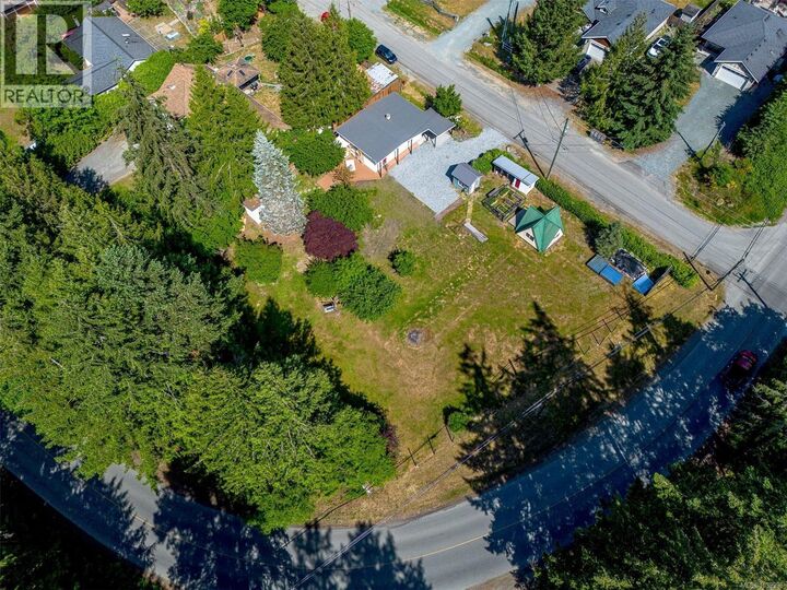 Property Photo:  1405 Fisher Road  BC V8H 0H7 