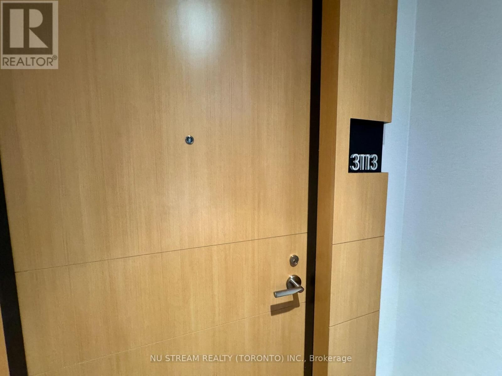 Property Photo:  11 Wellesley Street West 3113  ON M4Y 0G4 