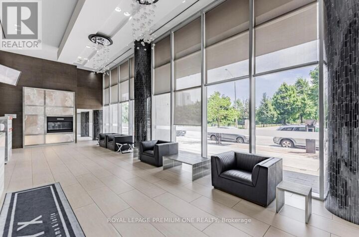 Property Photo:  223 Webb Drive 2403  ON L5B 0E8 