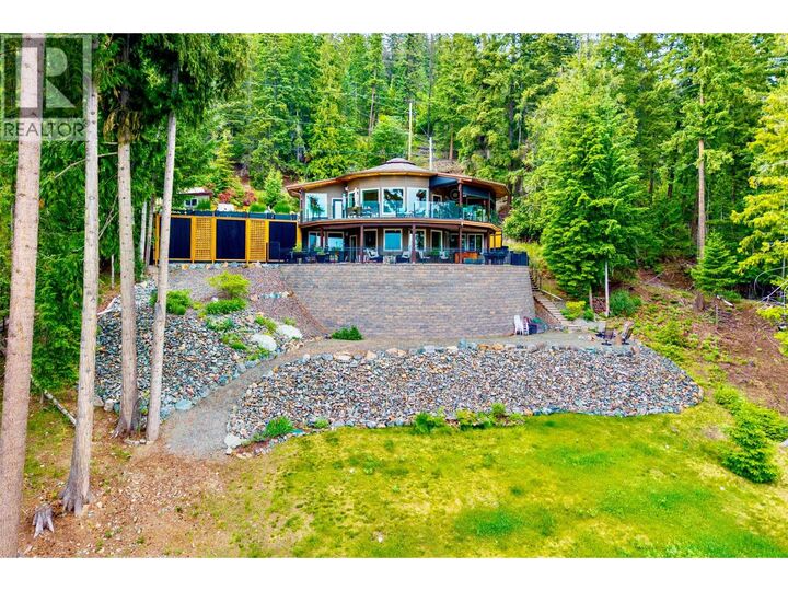 Property Photo: 7712 Columbia Drive BC V0E 1M8