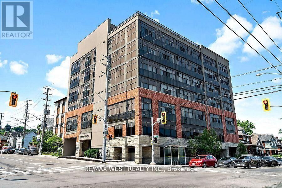 Property Photo:  427 Aberdeen Avenue 406  ON L8P 2S4 