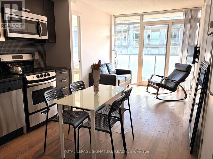 Property Photo:  36 Lisgar Street 2018  ON M6J 0C7 