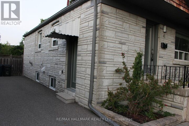 Property Photo: 41 Treeview Drive Lower ON M8W 4C1