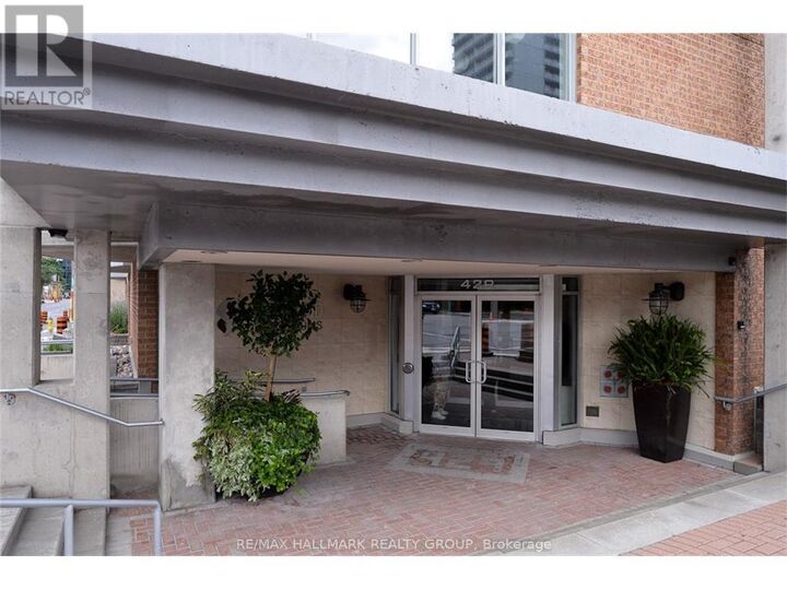 Property Photo: 429 Somerset Street West 313 ON K2P 2P5