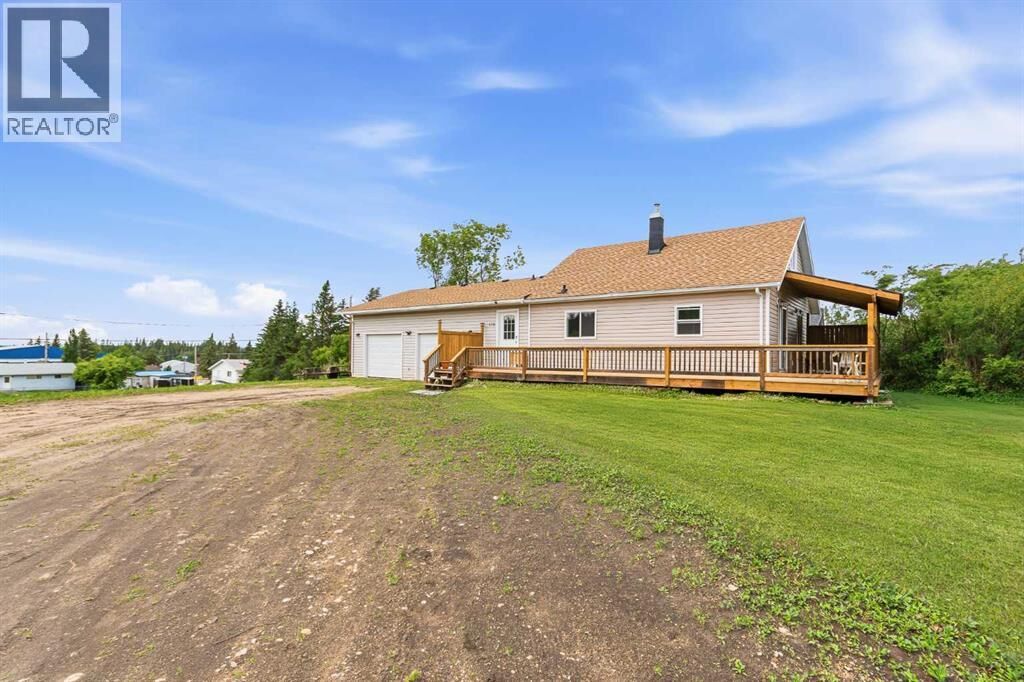 Property Photo:  110 1st Avenue  SK S0M 2G0 