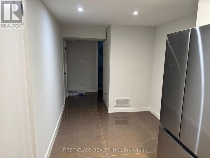 Property Photo:  259 Floyd Avenue Bsmnt  ON M4J 2J4 