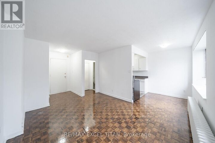 Property Photo: 2895 Bathurst Street 510 ON M6H 3A8
