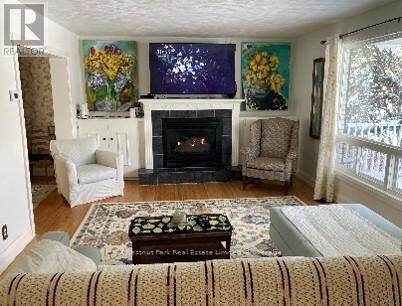 Property Photo:  11 Auburn Street  ON K8P 2N1 