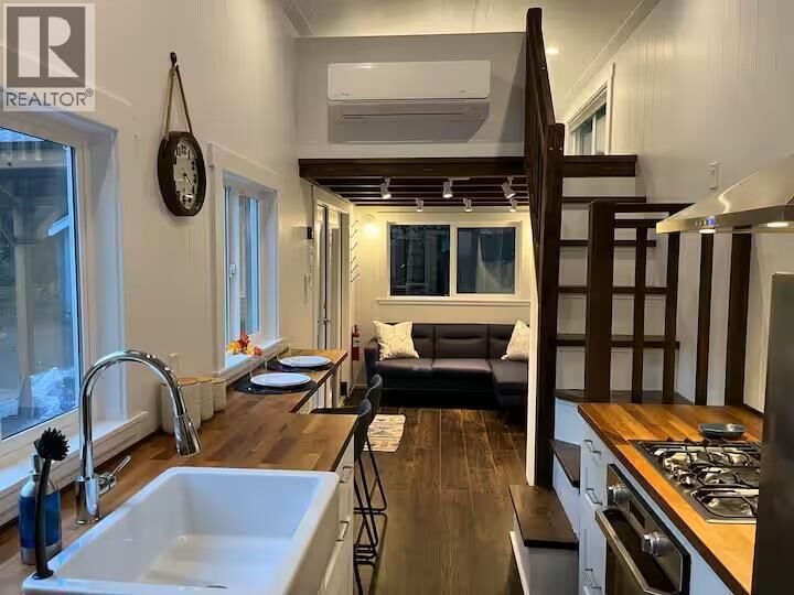 Property Photo: 130 Kingfisher Road BC V0G 1R1