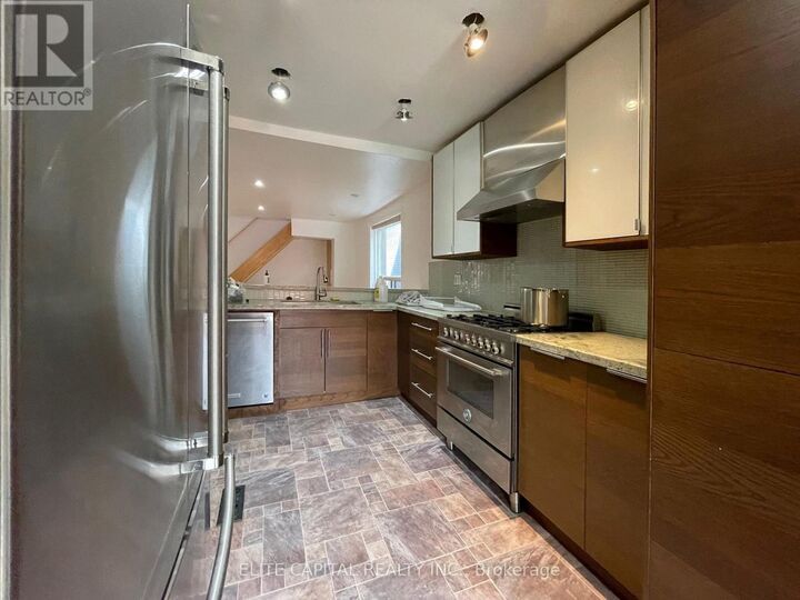 Property Photo:  633 Christie Street Upper  ON M6G 3E6 