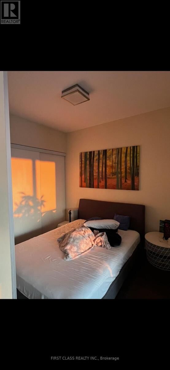 Property Photo:  300 Front Street 2103  ON M5V 0E9 
