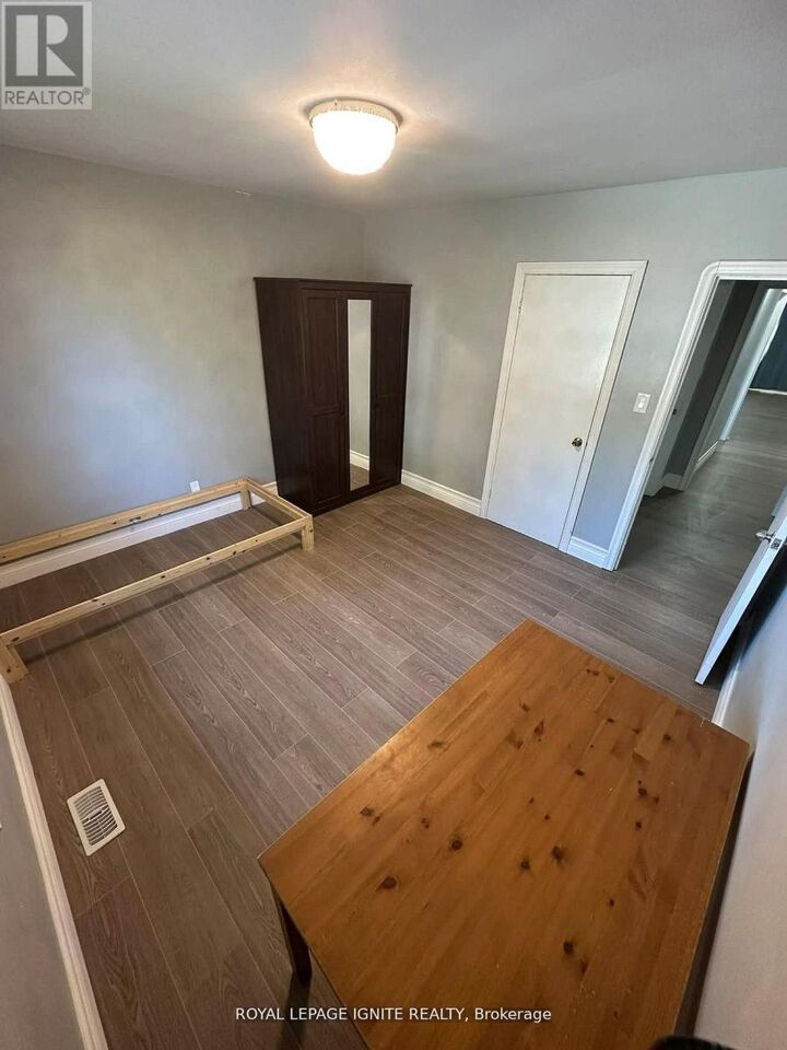 Property Photo:  7 Toulon Road Main  ON M1G 1V6 