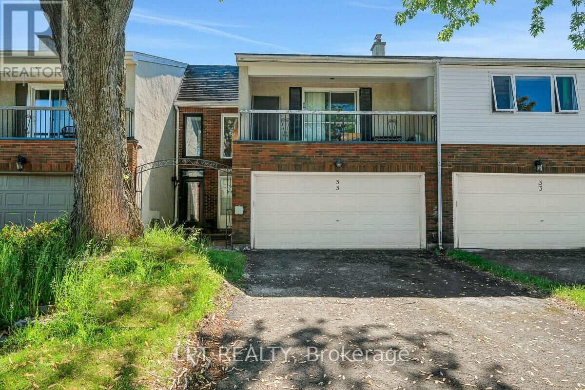 Property Photo: 33 Estelle Crescent ON K2H 5W9