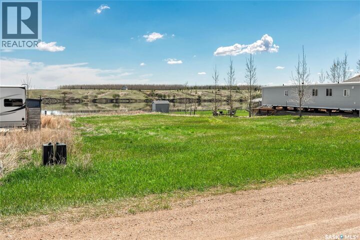 Property Photo:  48 Shady Pine Drive  SK S0G 0V0 