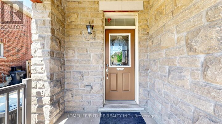 Property Photo: 32 Caliper Road ON L6P 3R2